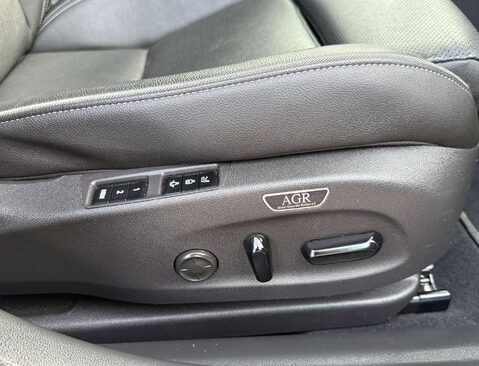 Vauxhall Insignia 2.0 Insignia GSi Nav TD 4x4 Auto 4WD 5dr 33