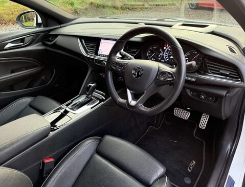 Vauxhall Insignia 2.0 Insignia GSi Nav TD 4x4 Auto 4WD 5dr 29