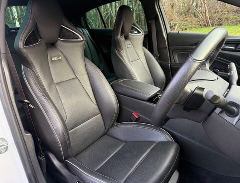 Vauxhall Insignia 2.0 Insignia GSi Nav TD 4x4 Auto 4WD 5dr 31