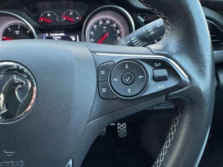 Vauxhall Insignia 1.6 Insignia SRi Nav ecoTec TD 5dr 15