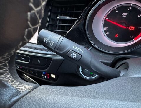 Vauxhall Insignia 1.6 Insignia SRi Nav ecoTec TD 5dr 16