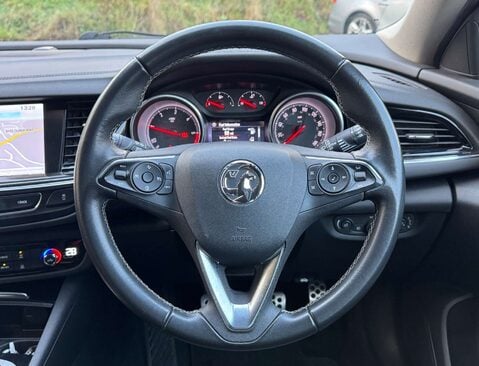 Vauxhall Insignia 1.6 Insignia SRi Nav ecoTec TD 5dr 13