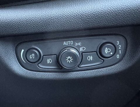 Vauxhall Insignia 1.6 Insignia SRi Nav ecoTec TD 5dr 23