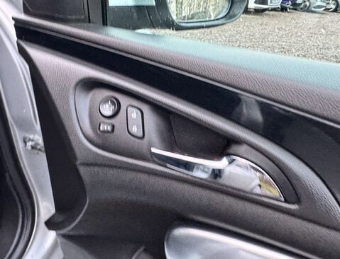 Vauxhall Insignia 2.0 Insignia Elite Nav CDTi ecoFLEX S/S 5dr 16
