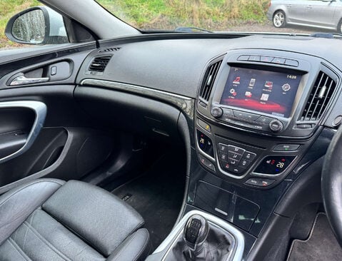 Vauxhall Insignia 2.0 Insignia Elite Nav CDTi ecoFLEX S/S 5dr 26