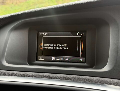 Volvo V40 1.6 V40 SE Luxury D2 Auto 5dr 26