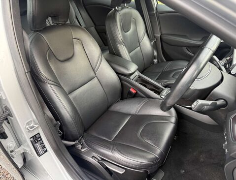 Volvo V40 1.6 V40 SE Luxury D2 Auto 5dr 13
