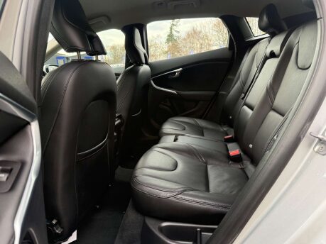 Volvo V40 1.6 V40 SE Luxury D2 Auto 5dr 36