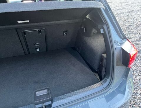 Volkswagen Golf 1.5 Golf R-Line TSI 5dr 17