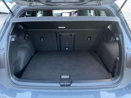 Volkswagen Golf 1.5 Golf R-Line TSI 5dr 18