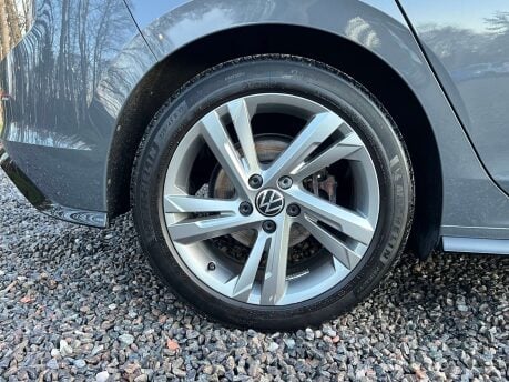 Volkswagen Golf 1.5 Golf R-Line TSI 5dr 14