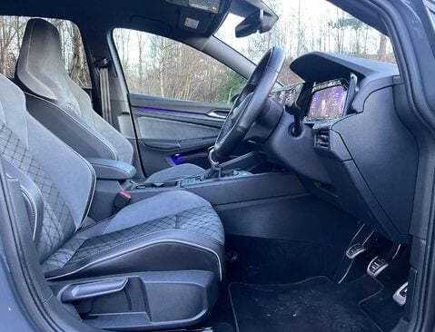 Volkswagen Golf 1.5 Golf R-Line TSI 5dr 32