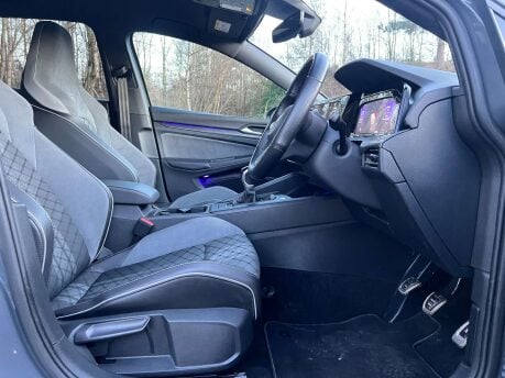 Volkswagen Golf 1.5 Golf R-Line TSI 5dr 32