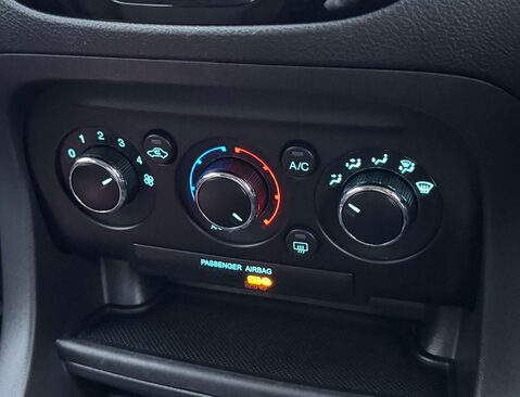 Ford Ka+ 1.2 Ka+ Zetec 5dr 28