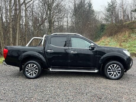 Nissan Navara 2.3 Navara Tekna dCi 4WD 5dr