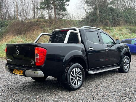 Nissan Navara 2.3 Navara Tekna dCi 4WD 5dr