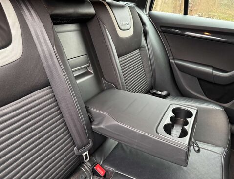 Skoda Octavia 2.0 Octavia vRS TDI 5dr 23