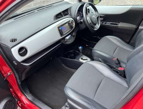 Toyota Yaris 1.5 Yaris T Spirit Hybrid CVT 5dr 31