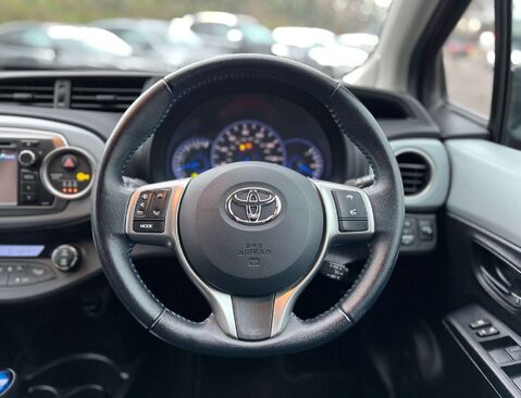 Toyota Yaris 1.5 Yaris T Spirit Hybrid CVT 5dr 28