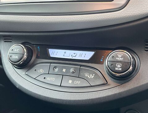 Toyota Yaris 1.5 Yaris T Spirit Hybrid CVT 5dr 23