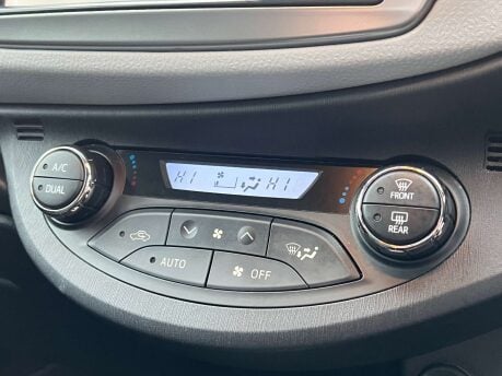 Toyota Yaris 1.5 Yaris T Spirit Hybrid CVT 5dr 23