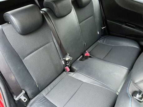 Toyota Yaris 1.5 Yaris T Spirit Hybrid CVT 5dr 36