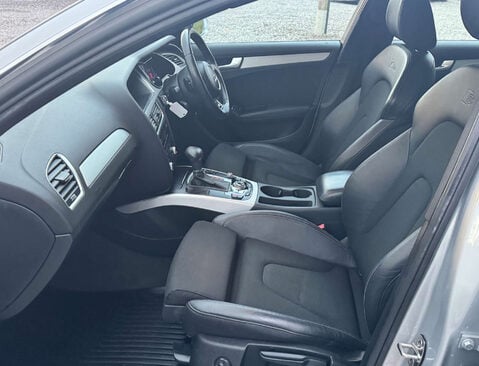 Audi A4 2.0 A4 S Line TDI CVT 5dr 33