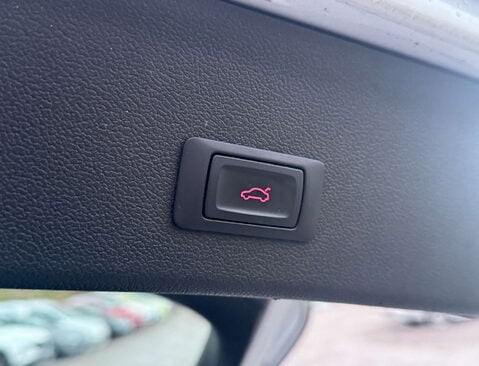 Audi A4 2.0 A4 S Line TDI CVT 5dr 13