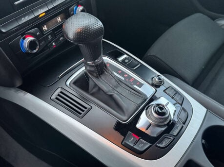 Audi A4 2.0 A4 S Line TDI CVT 5dr 32