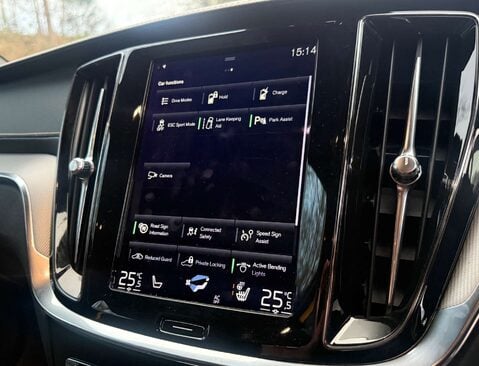 Volvo V60 2.0 V60 Polestar Engineered T8 Recharge AWD Auto 4WD 5dr 25