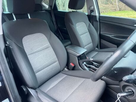 Hyundai TUCSON 1.6 Tucson SE Nav GDi 2WD 5dr 16