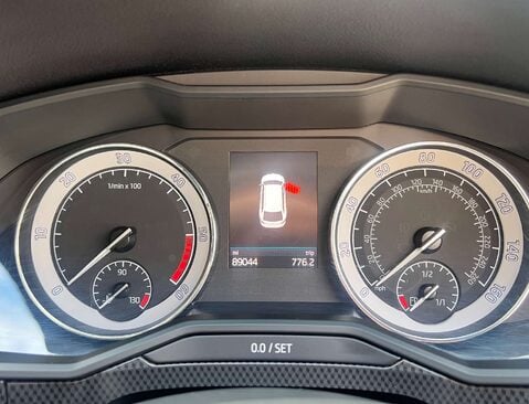 Skoda Superb 2.0 Superb SportLine+ TDI Semi-Auto 5dr 15