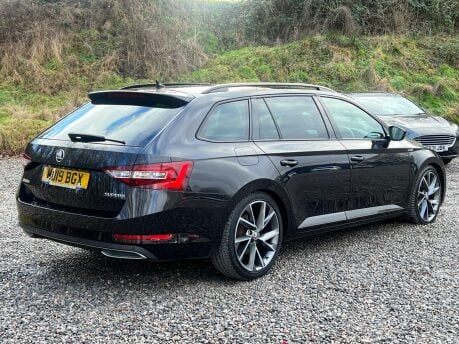 Skoda Superb 2.0 Superb SportLine+ TDI Semi-Auto 5dr 4