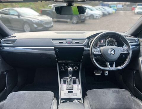 Skoda Superb 2.0 Superb SportLine+ TDI Semi-Auto 5dr 12