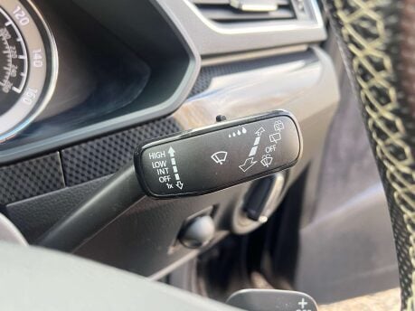 Skoda Superb 2.0 Superb SportLine+ TDI Semi-Auto 5dr 17