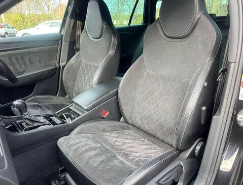 Skoda Superb 2.0 Superb SportLine+ TDI Semi-Auto 5dr 27