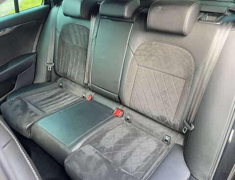 Skoda Superb 2.0 Superb SportLine+ TDI Semi-Auto 5dr 30