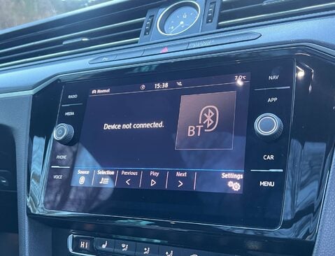 Volkswagen Passat 2.0 Passat R-Line TSi Semi-Auto 5dr 29