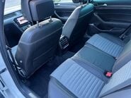 Volkswagen Passat 2.0 Passat R-Line TSi Semi-Auto 5dr 43