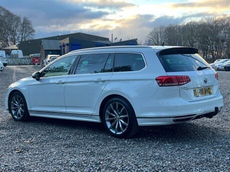 Volkswagen Passat 2.0 Passat R-Line TSi Semi-Auto 5dr 6