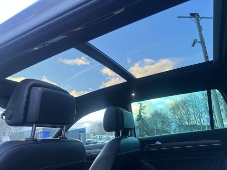 Volkswagen Passat 2.0 Passat R-Line TSi Semi-Auto 5dr 39