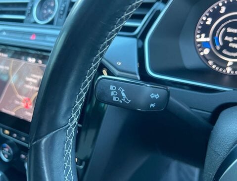 Volkswagen Passat 2.0 Passat R-Line TSi Semi-Auto 5dr 22