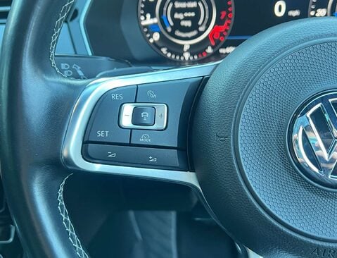 Volkswagen Passat 2.0 Passat R-Line TSi Semi-Auto 5dr 25