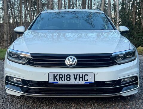 Volkswagen Passat 2.0 Passat R-Line TSi Semi-Auto 5dr 9