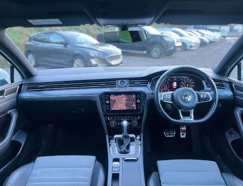 Volkswagen Passat 2.0 Passat R-Line TSi Semi-Auto 5dr 12