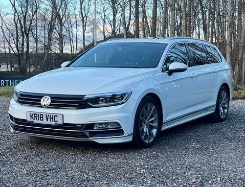 Volkswagen Passat 2.0 Passat R-Line TSi Semi-Auto 5dr 8