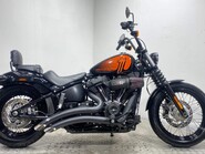 Harley-Davidson Dyna FXBBS STREET BOB 114 1