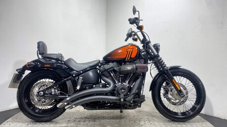 Harley-Davidson Dyna FXBBS STREET BOB 114 1