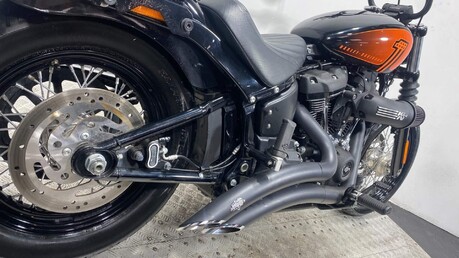 Harley-Davidson Dyna FXBBS STREET BOB 114 14