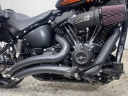 Harley-Davidson Dyna FXBBS STREET BOB 114 17